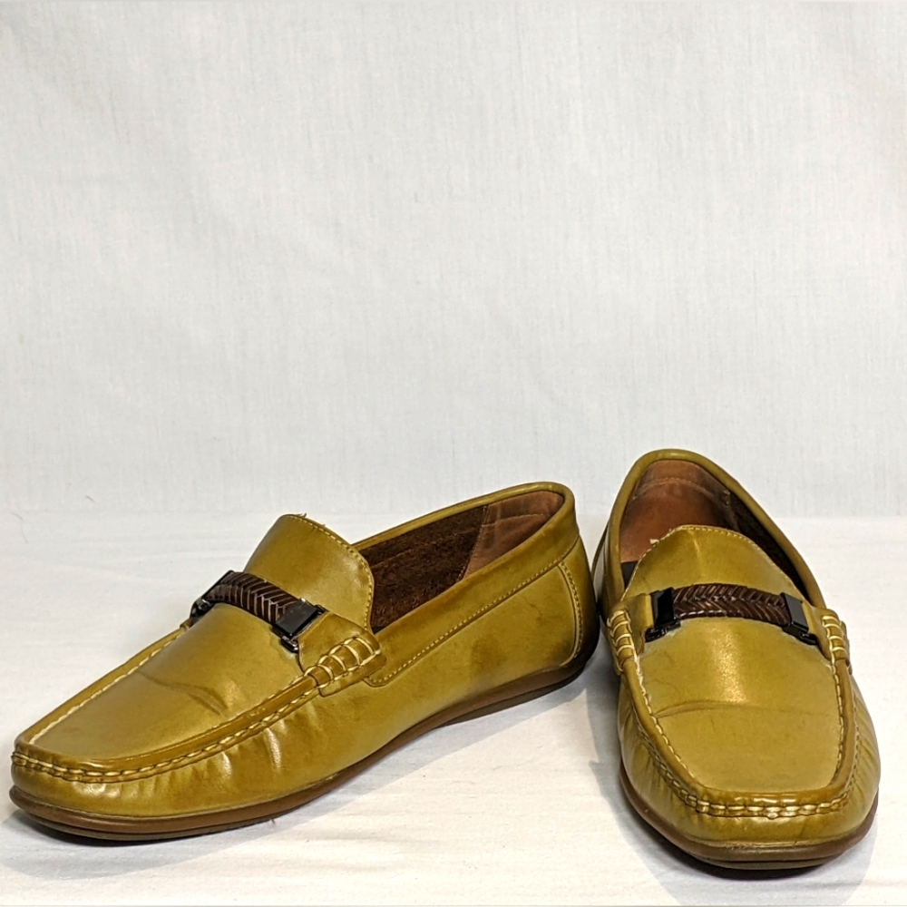 NEW Members Only Womens Stylish Loafer with accent strap Sz 8 beige